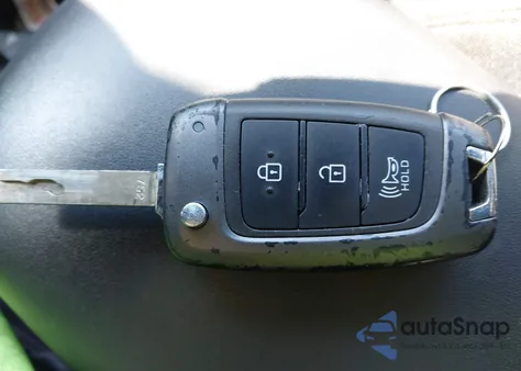 2021 Hyundai Venue Sel from USA, damaged, VIN KMHRC8A36MU127643